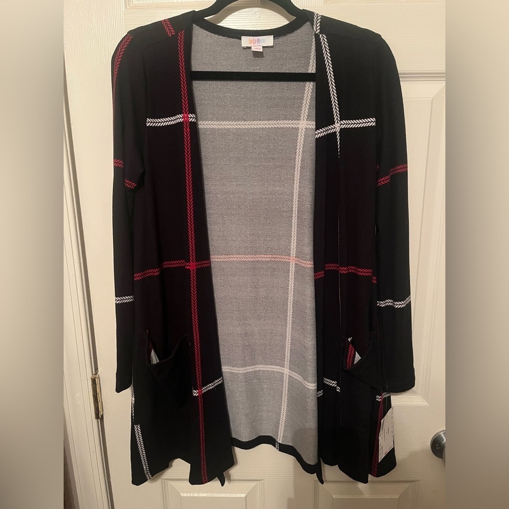 LuLaRoe Small‎ Black and Red Plaid Cardigan